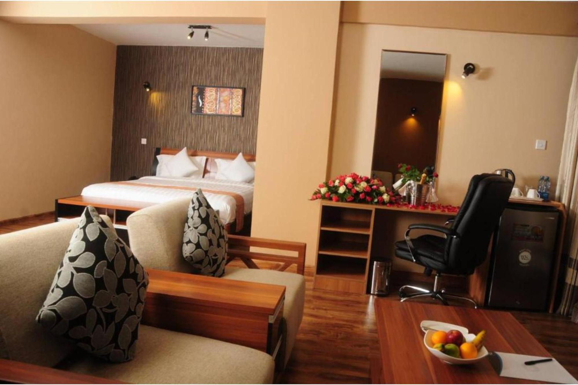 We Hotel & Suites ナイロビ エクステリア 写真